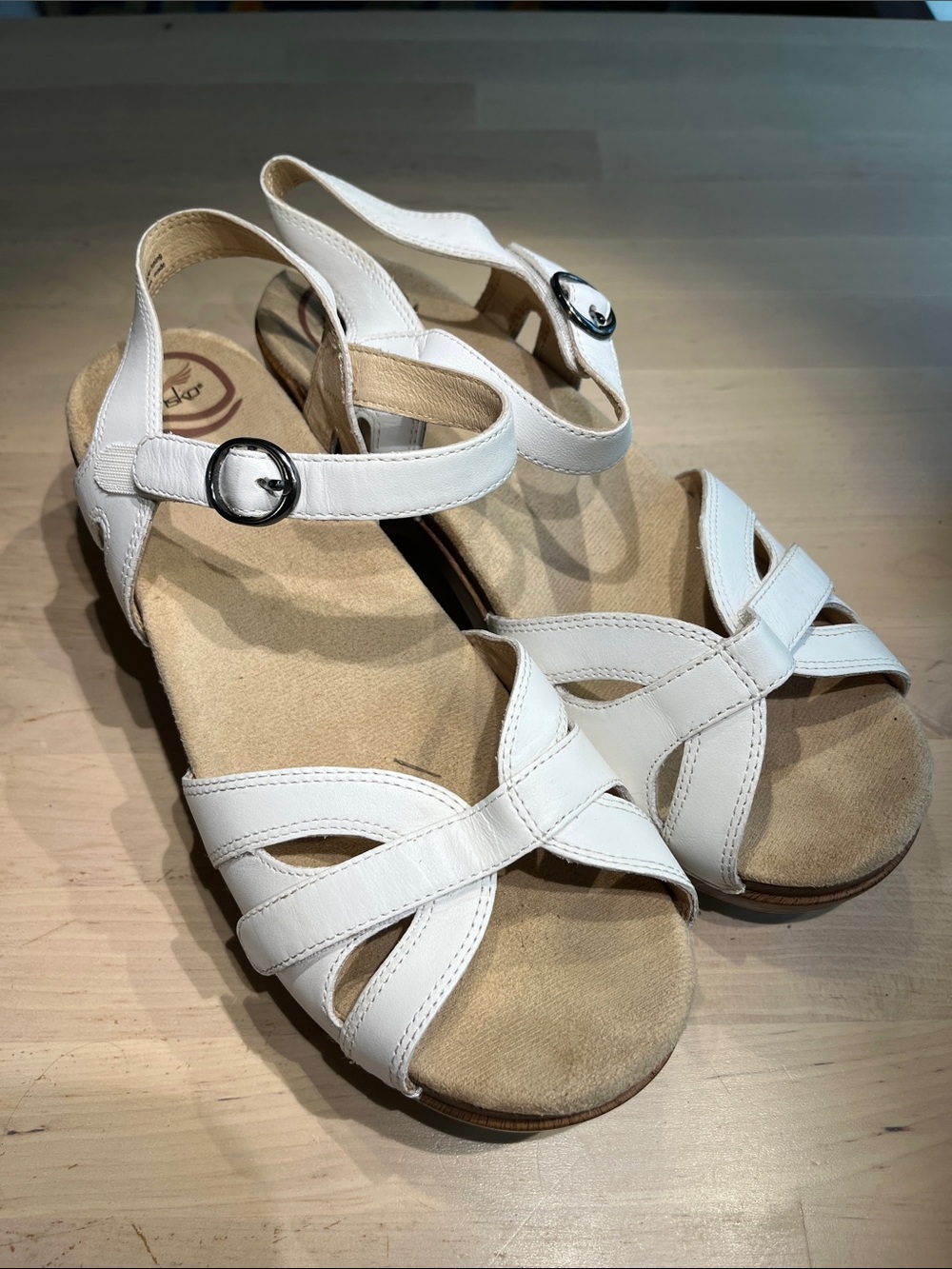 Great condition Dansko Season White sandal - EUR 40